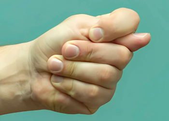 L’histoire cachée derrière ce simple geste