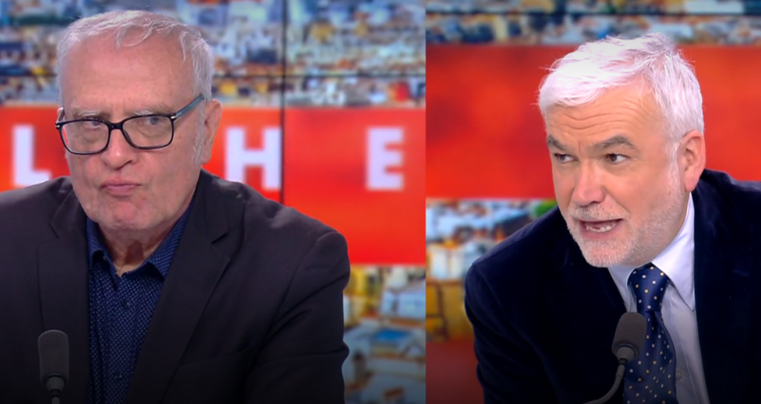«Énorme chanteuse malienne» : Richard Millet (CNews) dérape sur Aya Nakamura, Pascal Praud le recadre