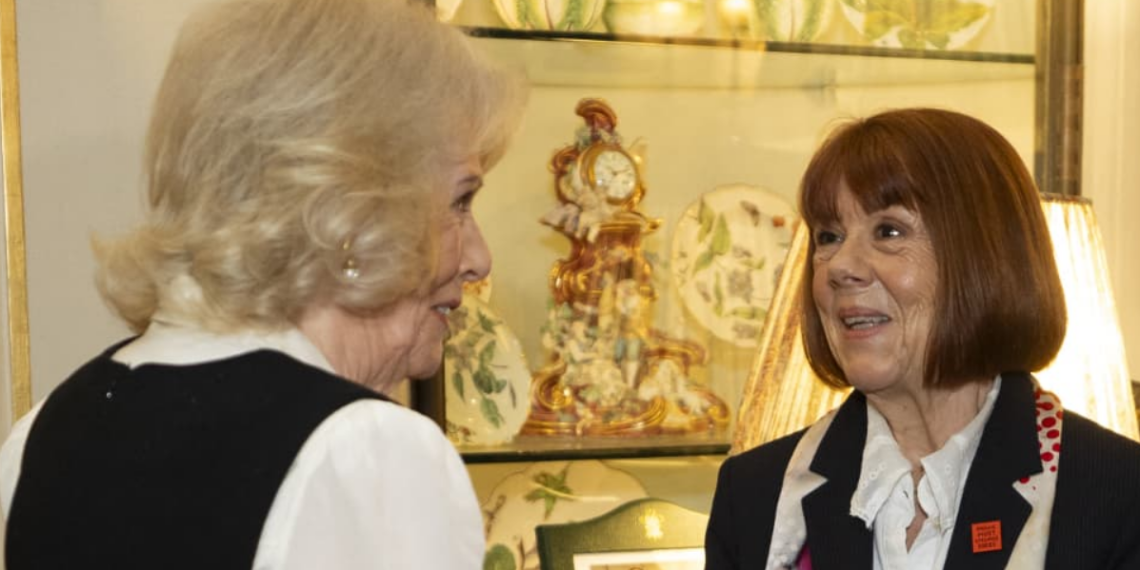 La reine salue son « extraordinaire dignité »: Gisèle Pelicot a été reçue par Camilla à Londres