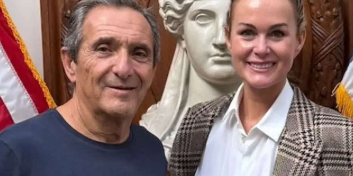 Laeticia Hallyday face aux obstacles : pourquoi l’union officielle avec Serge Varsano reste impossible 3 Laeticia Hallyday face aux obstacles : pourquoi l’union officielle avec Serge Varsano reste impossible Laeticia Hallyday face aux obstacles : pourquoi l’union officielle avec Serge Varsano reste impossible