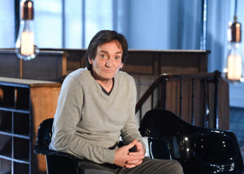 "On dirait un zombie" : Pierre Palmade plongé dans la solitude, des riverains racontent sa nouvelle vie à Bordeaux 9 "On dirait un zombie" : Pierre Palmade plongé dans la solitude, des riverains racontent sa nouvelle vie à Bordeaux « On dirait un zombie » : Pierre Palmade plongé dans la solitude, des riverains racontent sa nouvelle vie à Bordeaux