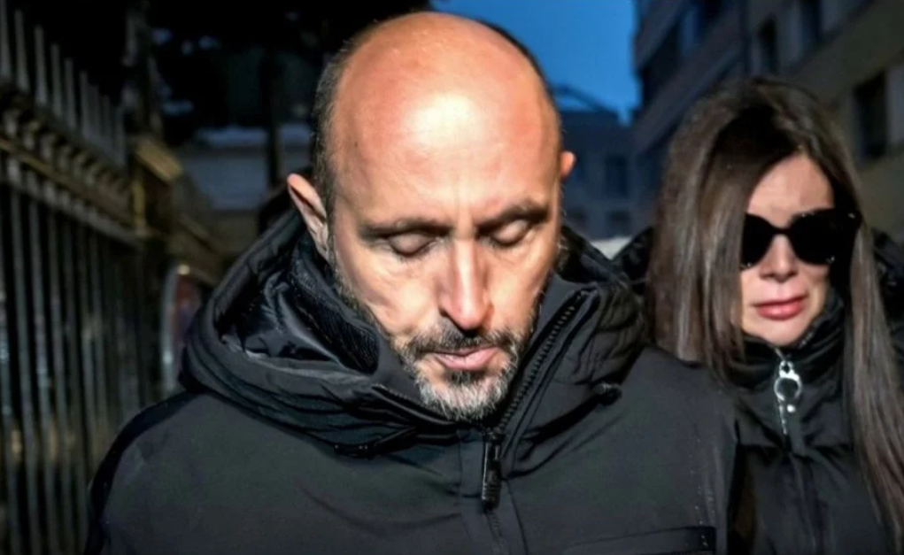 “J’ai vérifié les cartes d’identité” : à Crans-Montana, Jessica Moretti brise le silence sur les mineurs présents dans son bar le soir de l’incendie 4 “J’ai vérifié les cartes d’identité” : à Crans-Montana, Jessica Moretti brise le silence sur les mineurs présents dans son bar le soir de l’incendie Capture decran 2026 02 26 231640