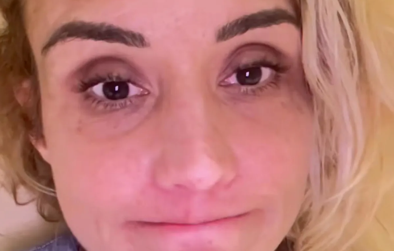 L’appel à l’aide d’Elodie Gossuin, bloquée à Dubaï en famille : « Je ne pensais pas vivre ça un jour » 4 L’appel à l’aide d’Elodie Gossuin, bloquée à Dubaï en famille : « Je ne pensais pas vivre ça un jour » Capture decran 2026 03 02 114810