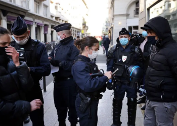 Le préfet de police de Paris appelle à prendre des mesures immédiates de « vigilance accrue » 15 Le préfet de police de Paris appelle à prendre des mesures immédiates de « vigilance accrue » Le préfet de police de Paris appelle à prendre des mesures immédiates de « vigilance accrue »