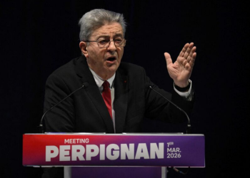 Jean-Luc Mélenchon se dit "désolé" d'avoir "déformé par erreur" le nom de Glucksmann, comme ceux d'autres personnalités 13 Jean-Luc Mélenchon se dit "désolé" d'avoir "déformé par erreur" le nom de Glucksmann, comme ceux d'autres personnalités Jean-Luc Mélenchon se dit « désolé » d’avoir « déformé par erreur » le nom de Glucksmann, comme ceux d’autres personnalités