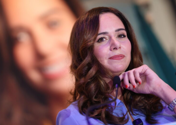 « Je ne suis pas là pour me désister » : Sarah Knafo, partisane d’une alliance, se maintiendra au second tour 10 « Je ne suis pas là pour me désister » : Sarah Knafo, partisane d’une alliance, se maintiendra au second tour « Je ne suis pas là pour me désister » : Sarah Knafo, partisane d’une alliance, se maintiendra au second tour