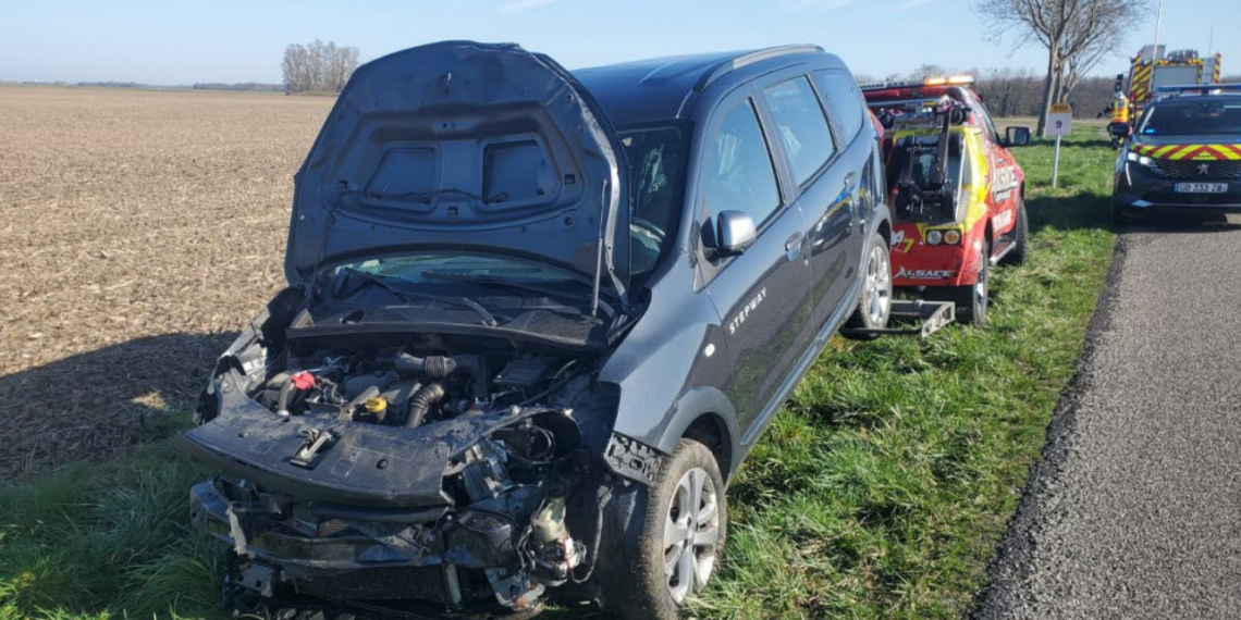 Il redémarre trop juste : trois voitures se percutent sur la RD4