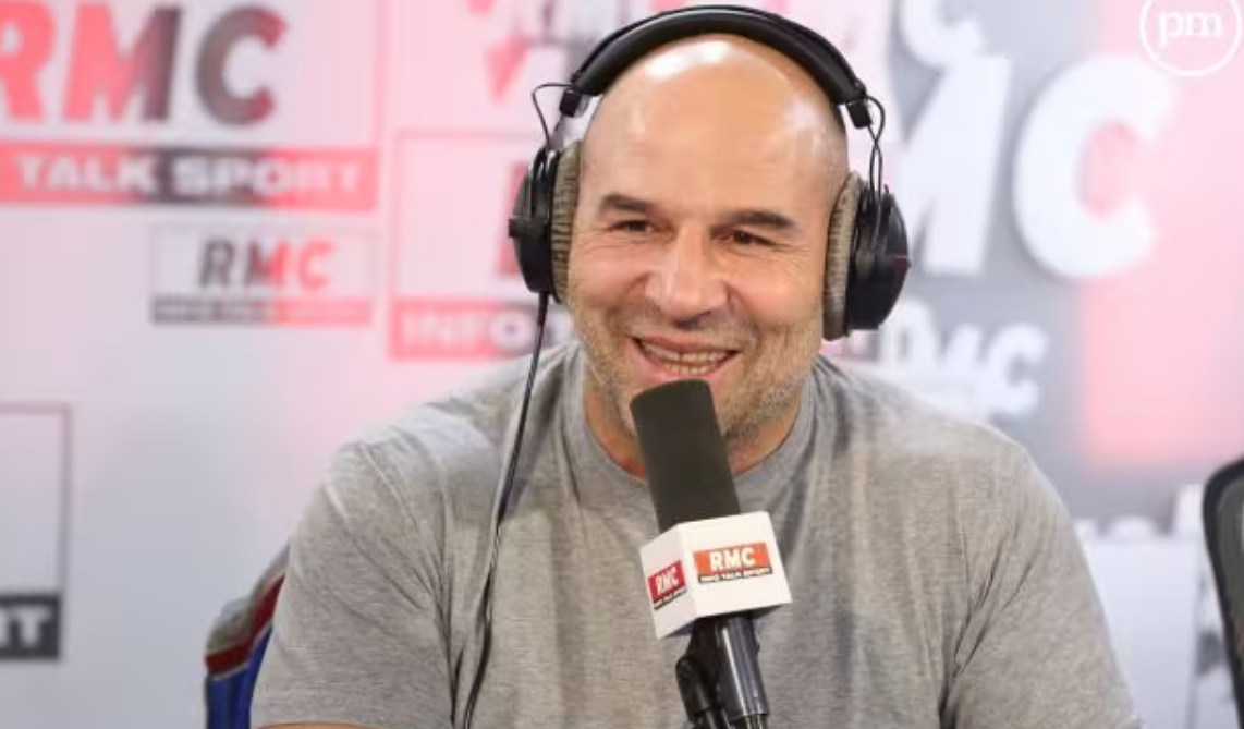 « Je ne ferai pas partie des mecs qui chialent » : bloqué à Dubaï, l’animateur Vincent Moscato s’attaque aux influenceurs 4 « Je ne ferai pas partie des mecs qui chialent » : bloqué à Dubaï, l’animateur Vincent Moscato s’attaque aux influenceurs Capture decran 2026 03 03 124647