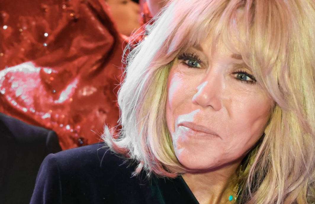 "Elle ne peut pas se déplacer" : Brigitte Macron opérée "en urgence", qu’arrive-t-il à la Première dame ? 3 "Elle ne peut pas se déplacer" : Brigitte Macron opérée "en urgence", qu’arrive-t-il à la Première dame ? Capture decran 2026 03 03 170128