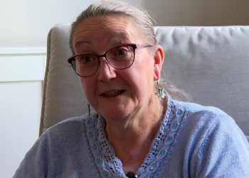 « Le verdict est tombé quand je n&rsquo;ai pas pu lever la jambe pour monter dans ma voiture », raconte Dolores, atteinte d&rsquo;un cancer du côlon