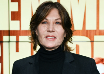 Mathilde Seigner (58 ans) anxieuse dans son propre pays : "Je trouve les Français soumis alors que..." 11 Mathilde Seigner (58 ans) anxieuse dans son propre pays : "Je trouve les Français soumis alors que..." Mathilde Seigner (58 ans) anxieuse dans son propre pays : « Je trouve les Français soumis alors que… »