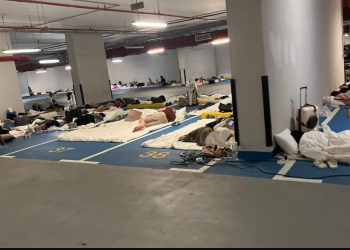 « La compagnie ne paie plus l’hôtel » : la galère des Français bloqués à l'étranger après l'annulation de leur vol 9 « La compagnie ne paie plus l’hôtel » : la galère des Français bloqués à l'étranger après l'annulation de leur vol « La compagnie ne paie plus l’hôtel » : la galère des Français bloqués à l’étranger après l’annulation de leur vol