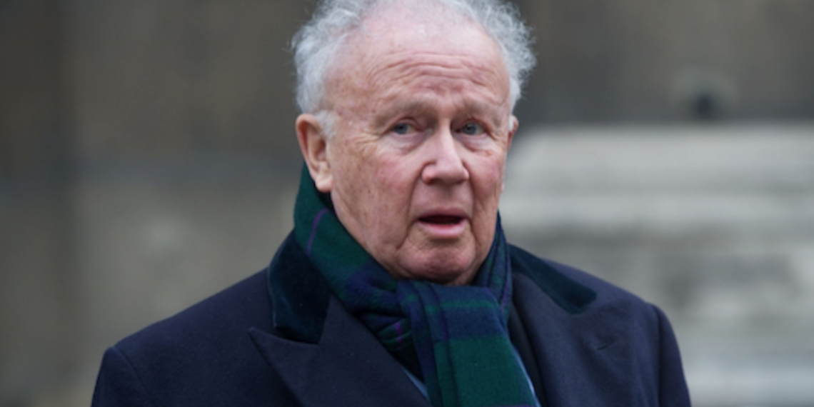 Philippe Bouvard (96 ans) cash sur sa retraite : « Pour récupérer ce que j’ai cotisé, il faudrait que je vive jusqu&rsquo;à… »