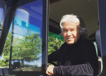 Daniel Guichard, 76 ans : « Je vais partout en France avec mon camping-car », le chanteur change de vie