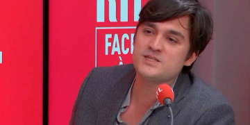 Héritage d&rsquo;Alain Delon : Alain Fabien suspend sa demande d&rsquo;annulation du testament de son père devant la justice française