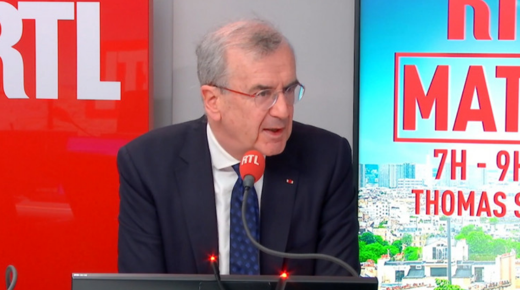 Hausse des carburants : François Villeroy de Galhau déconseille de nouvelles aides…