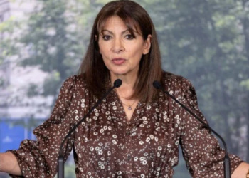 Anne Hidalgo endettée jusqu&rsquo;au cou : « Tout était à refaire », visite guidée de sa maison à 1,4M€ achetée à crédit en 2006