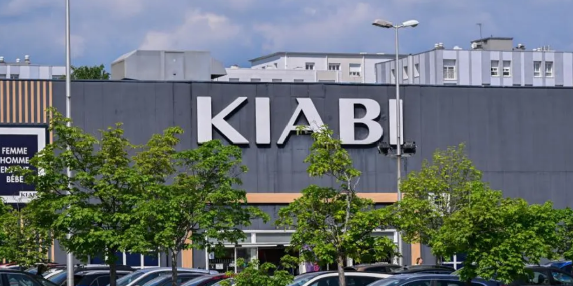 Kiabi et Okaidi et d&rsquo;autre marques… rappellent des vêtements trop fortement contaminés aux PFAS