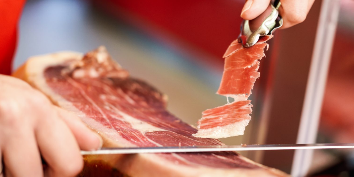 Alerte à la listériose en France : deux décès et dix autres personnes contaminées, de la charcuterie retirée de la vente