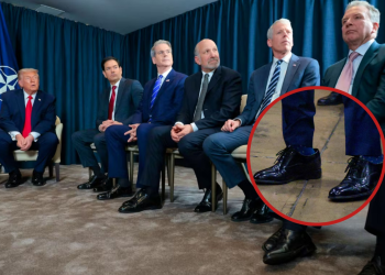 « Vous avez des chaussures de merde » : Donald Trump offre les mêmes chaussures à tous ses collaborateurs…