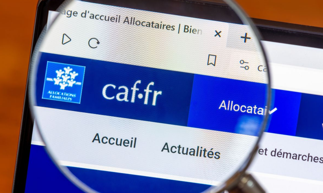 "La CAF aura accès à vos comptes bancaires dès le 15 avril 2026" : pointées du doigt, les Allocations familiales répondent à cette vidéo virale 2 "La CAF aura accès à vos comptes bancaires dès le 15 avril 2026" : pointées du doigt, les Allocations familiales répondent à cette vidéo virale Capture decran 2026 03 16 175542