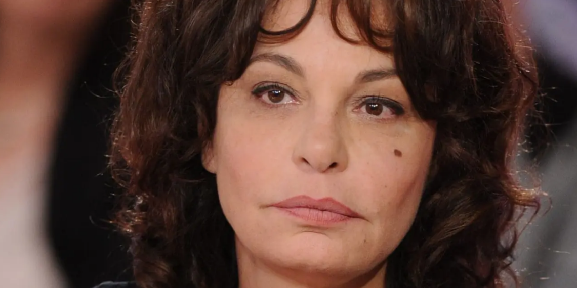 Décès d&rsquo;Isabelle Mergault d&rsquo;un cancer du poumon métastasé : quels symptômes ?