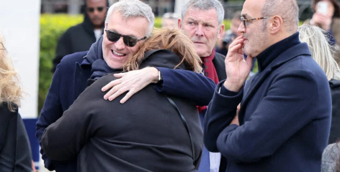 Obsèques d’Isabelle Mergault : Laurent Ruquier chamboule l’assistance, “rassure-toi…”