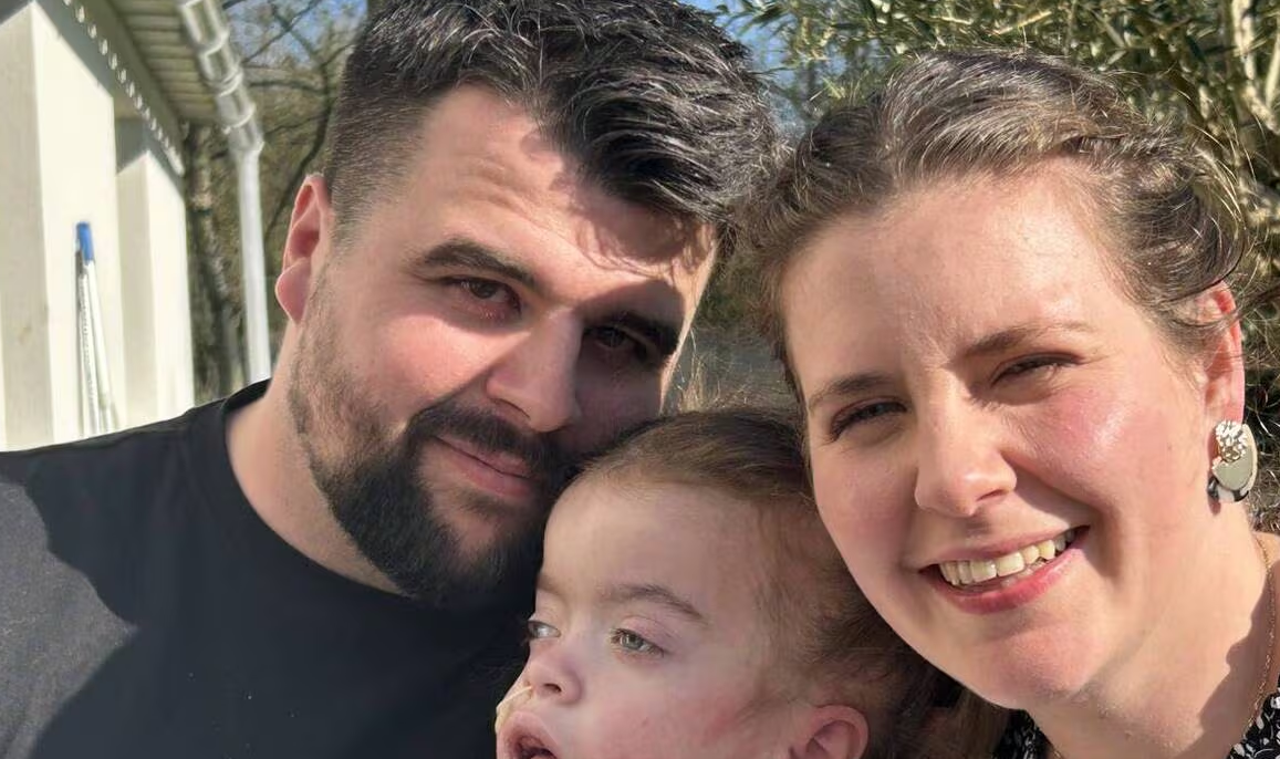 Leur fille Mia, 4 ans, est en soins palliatifs : « On se prépare à ce qu’elle parte mais on ne sera jamais prêt » 2 Leur fille Mia, 4 ans, est en soins palliatifs : « On se prépare à ce qu’elle parte mais on ne sera jamais prêt » Capture decran 2026 03 31 165200