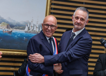 « Depuis quelques instants… » : pourquoi ce détail sur l’écharpe d’Éric Ciotti qui a déclenché une remarque en plein conseil municipal