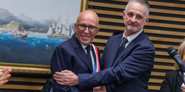 « Depuis quelques instants… » : pourquoi ce détail sur l’écharpe d’Éric Ciotti qui a déclenché une remarque en plein conseil municipal