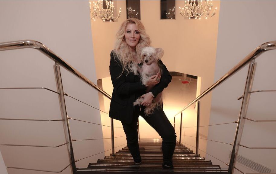 "Le corps pourrait être resté là..." : De nouveaux détails sur la sordide fin de vie de Loana, son chien aussi est mort... 2 "Le corps pourrait être resté là..." : De nouveaux détails sur la sordide fin de vie de Loana, son chien aussi est mort... NZSvwD1s60