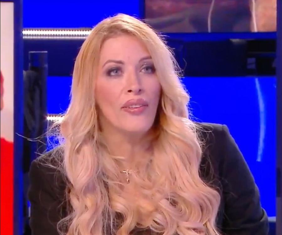 TBT9 : Clash après le décès de Loana : Géraldine Maillet s’emporte en direct 2 TBT9 : Clash après le décès de Loana : Géraldine Maillet s’emporte en direct juTzgeQLdR