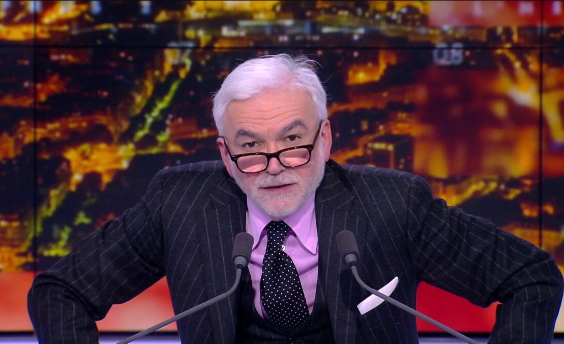 Remplacé à l’antenne, Pascal Praud claque la porte ! 2 Remplacé à l’antenne, Pascal Praud claque la porte !