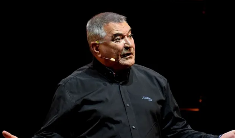 « Il avait beaucoup de mal à parler »… Jean-Marie Bigard hospitalisé en urgence après avoir perdu connaissance