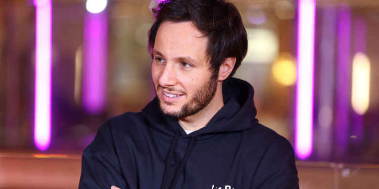 Le chanteur Vianney a fini la construction de sa cabane et va désormais s'y "enfermer" pour composer 1 Le chanteur Vianney a fini la construction de sa cabane et va désormais s'y "enfermer" pour composer Capture decran 2026 04 13 143656