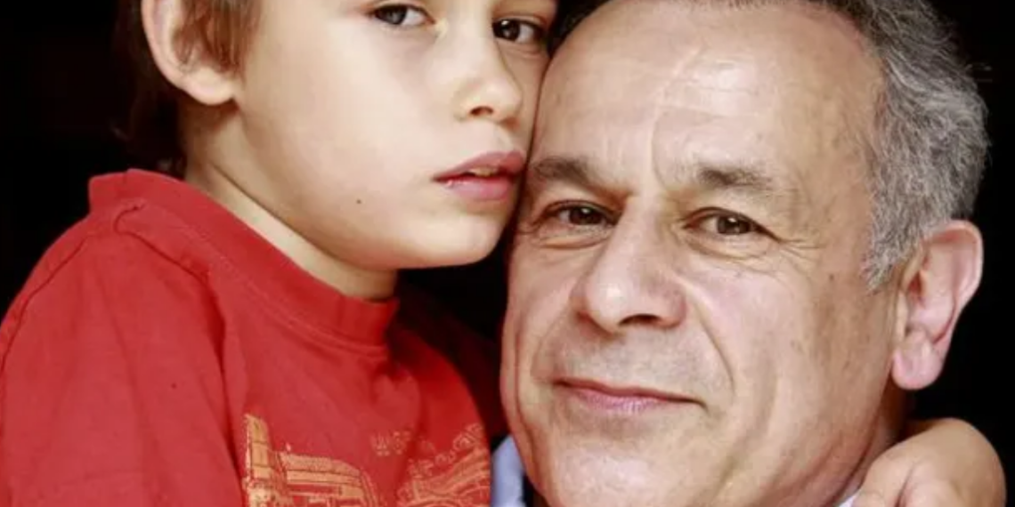 « Adieu mon fils » Louis a 24 ans : que devient le fils autiste de Francis Perrin ?