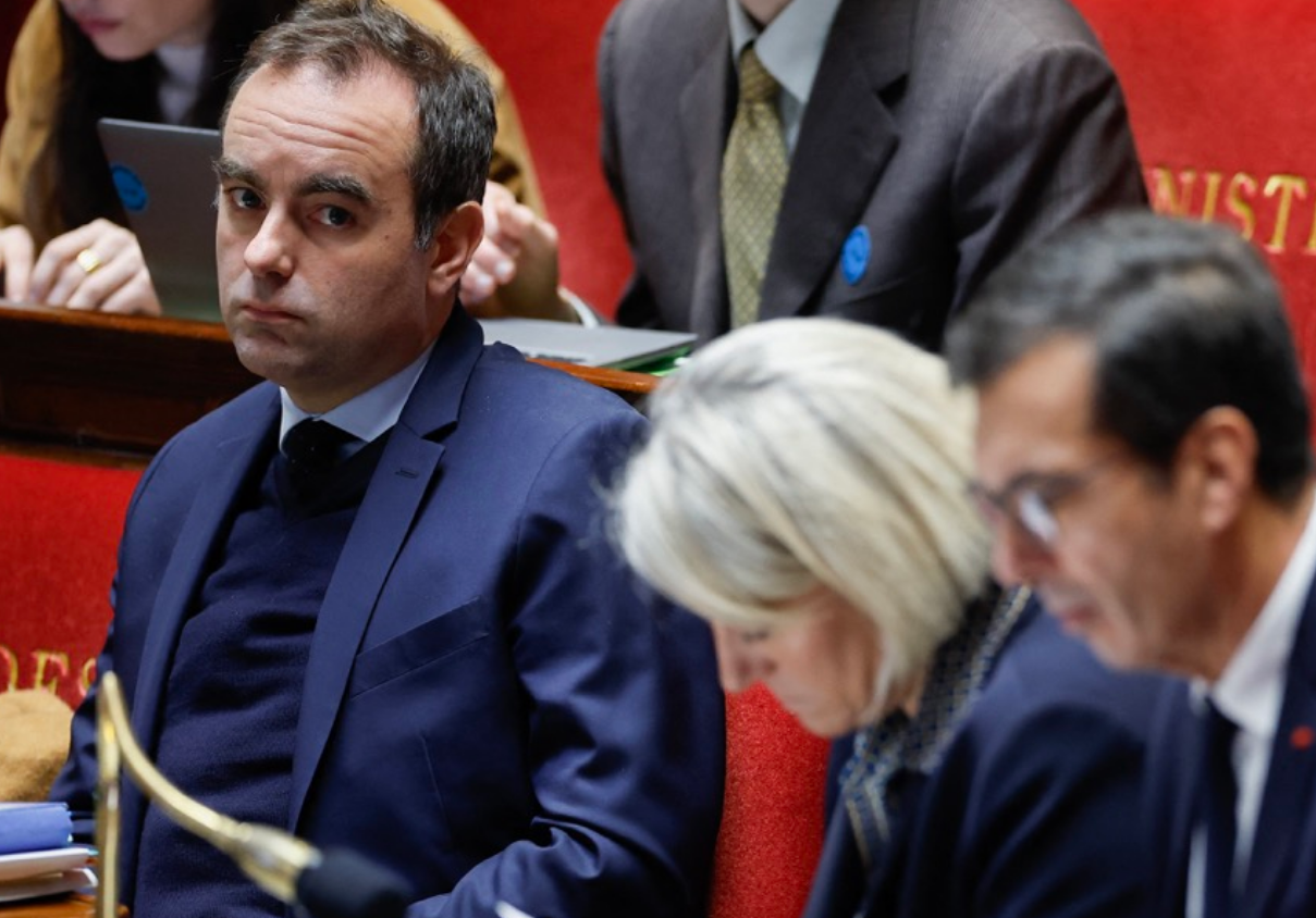 Loi sur le 1er-Mai : face à l'opposition des syndicats, Sébastien Lecornu jette l'éponge pour l'année 2026 4 Loi sur le 1er-Mai : face à l'opposition des syndicats, Sébastien Lecornu jette l'éponge pour l'année 2026 Capture decran 2026 04 13 214741