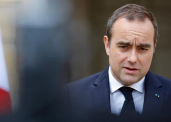 Loi sur le 1er-Mai : face à l&rsquo;opposition des syndicats, Sébastien Lecornu jette l&rsquo;éponge pour l&rsquo;année 2026