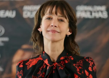 Sophie Marceau : choc, pourquoi son attitude divise au Grand Palais ?