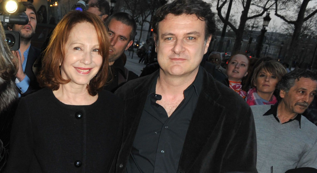 « J’ai quitté l’appartement à 21 heures et elle est partie à 23 heures », pourquoi le rôle de Bruno Chiche auprès de Nathalie Baye interpelle autant aujourd’hui