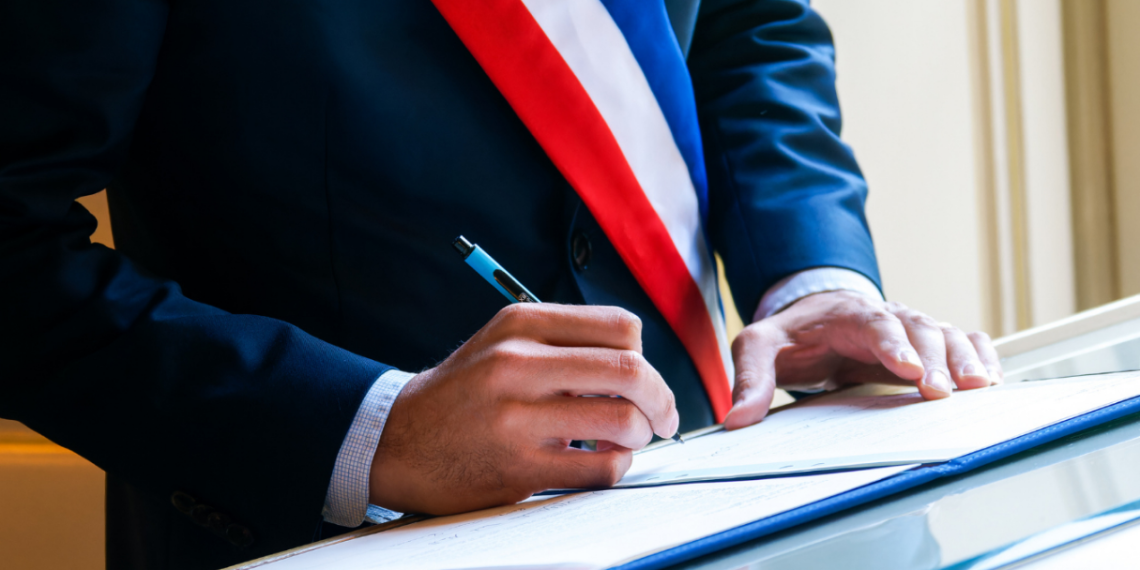 Fraîchement élu, ce maire augmente considérablement ses indemnités… et l&rsquo;assume pleinement !