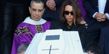 Obsèques de Nathalie Baye : ce grand absent polémique qui a pourtant beaucoup compté dans sa vie