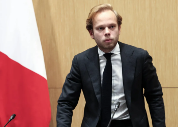“1900 euros la nuit” : Charles Alloncle balance sur les dépenses de France Télévisions pendant le Festival de Cannes