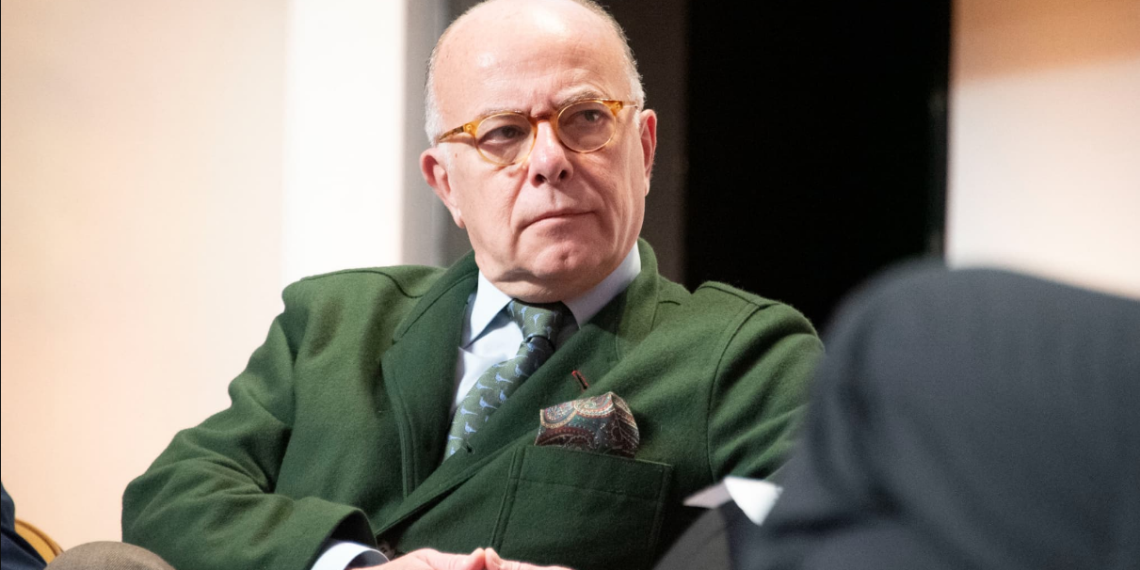 Présidentielle 2027 : Bernard Cazeneuve se dit « prêt à être candidat », Manuel Valls n’exclut pas de se présenter