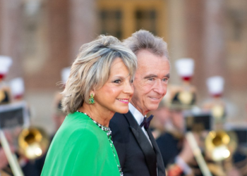 Présidentielle 2027 : l’épouse de Bernard Arnault voterait pour Jean-Luc Mélenchon en cas de duel avec Jordan Bardella