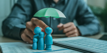 Des centaines d&rsquo;épargnants portent plainte après avoir perdu de l&rsquo;argent dans des assurances-vie