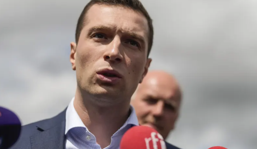 Jordan Bardella promet de privatiser l&rsquo;audiovisuel public si le RN arrive au pouvoir