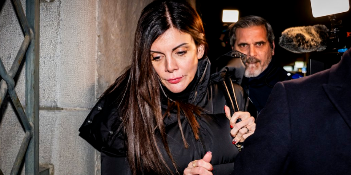 Incendie de Crans-Montana : « On la voit s’enfuir enjambant nos enfants », de nouvelles images des caméras de surveillance accablent Jessica Moretti