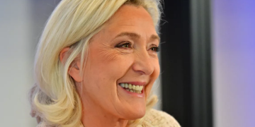 “Notre plus grand bonheur” : Marine Le Pen comblée, un adorable nouveau venu dévoilé en photo !