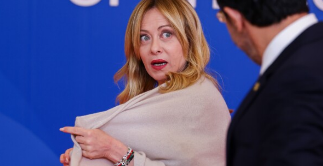 Giorgia Meloni en petite tenue ? Elle rétablit la vérité sur une photo devenue virale : “Cela peut arriver à n’importe qui…”